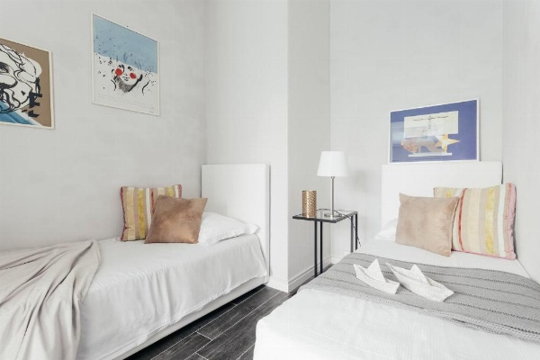 Opera Residence image 8